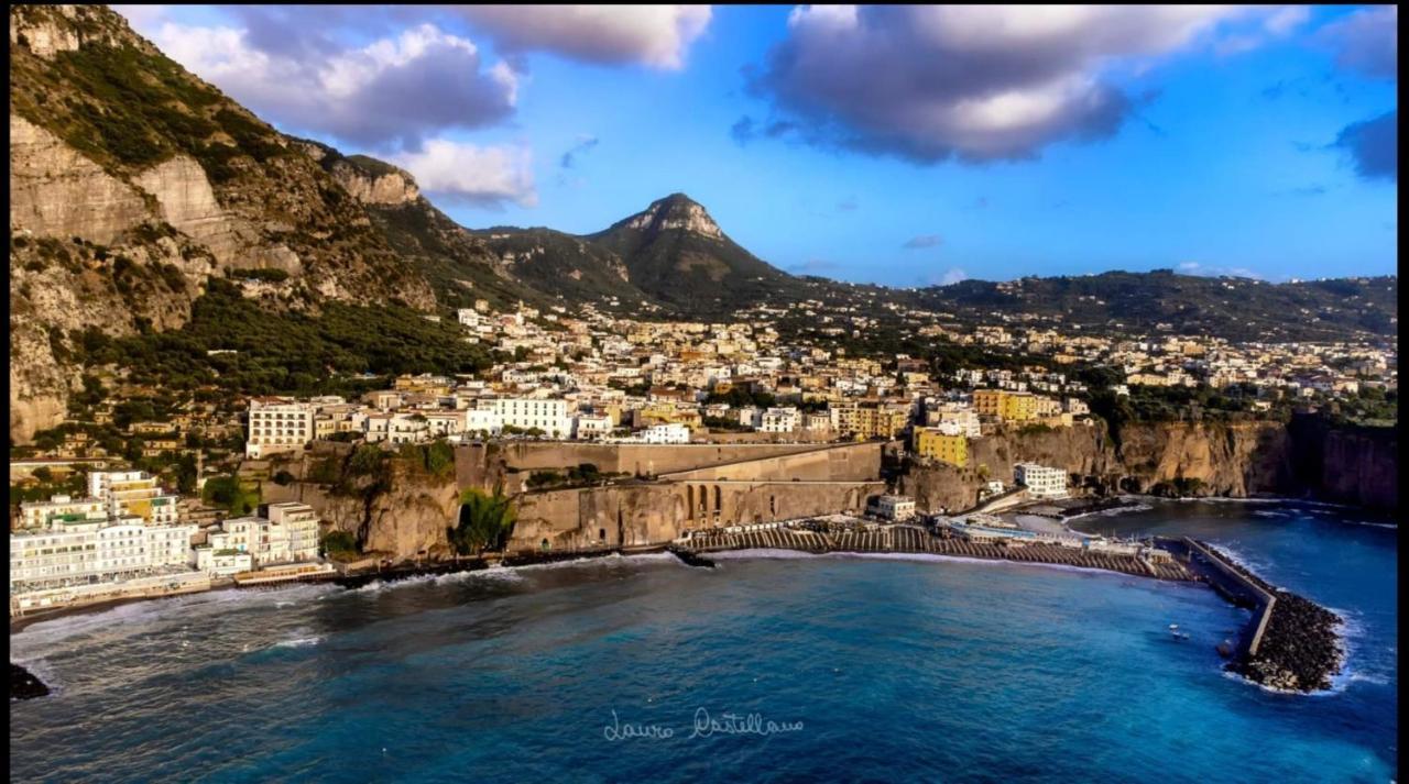 Casa Vacanza "Nonna Matilde" A Meta Di Sorrento, 600Mt Dal Mare, Casa Per 4 Exterior foto
