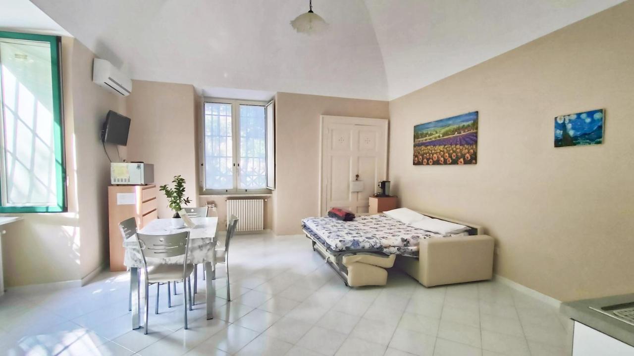 Casa Vacanza "Nonna Matilde" A Meta Di Sorrento, 600Mt Dal Mare, Casa Per 4 Exterior foto